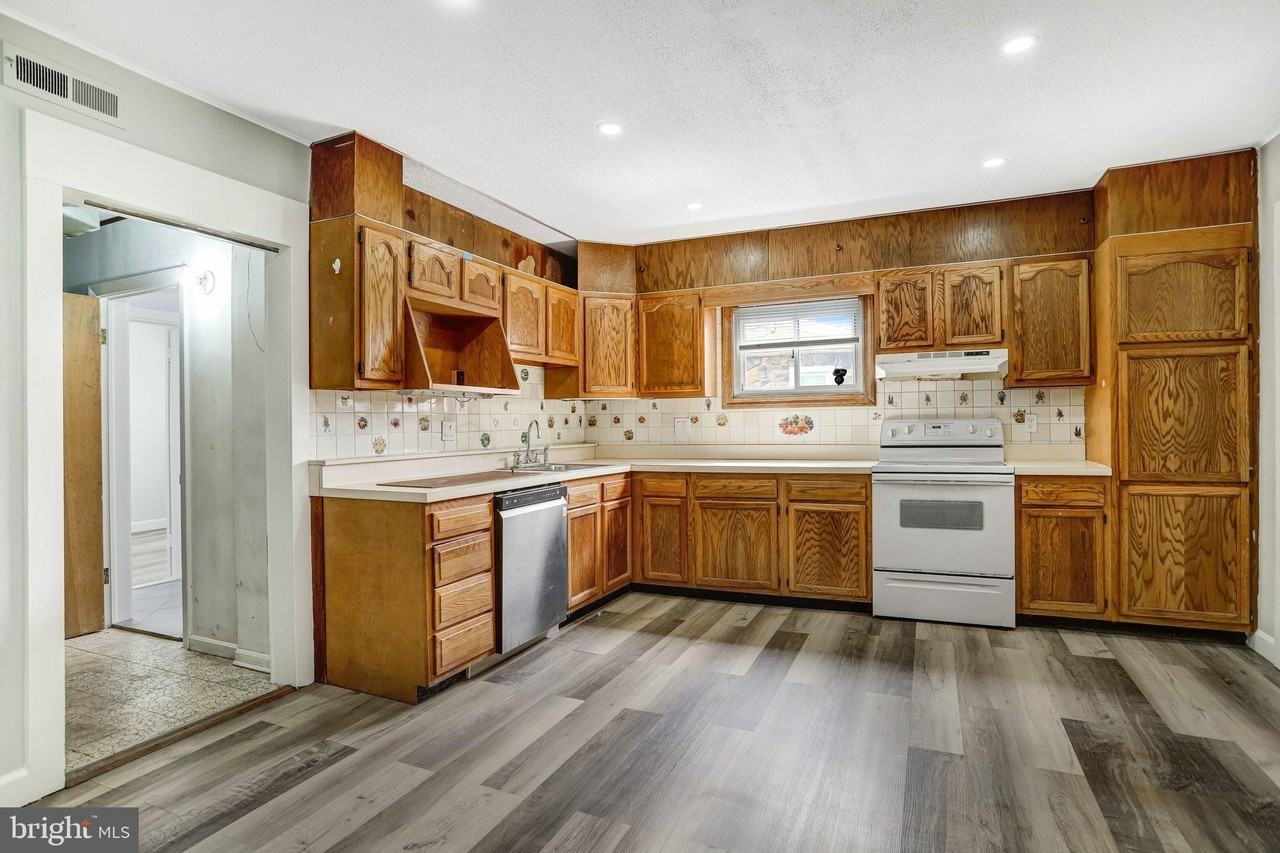 6226 20th Ave - Photo 6 of 45