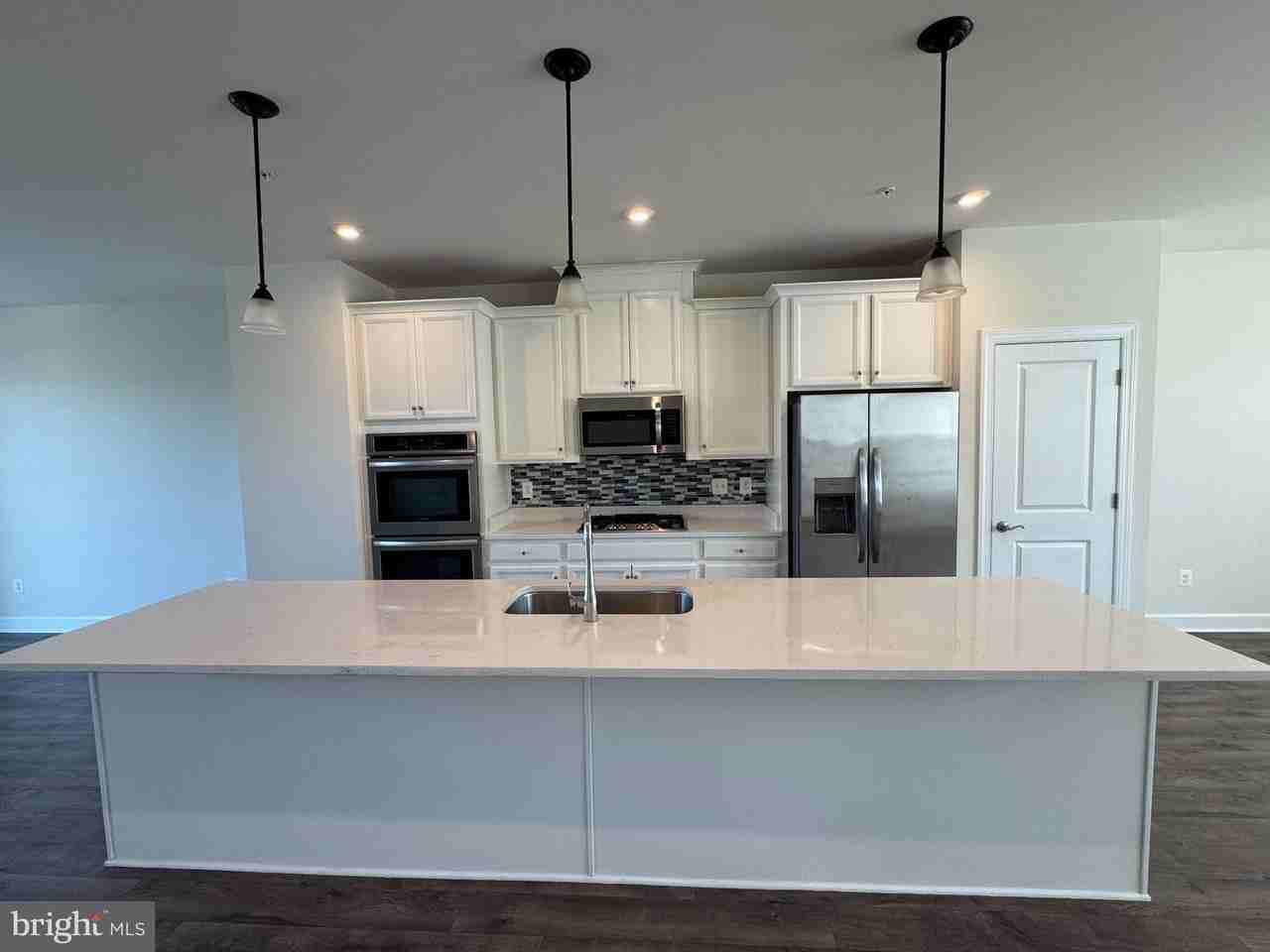 9704 Glassy Creek Way - Photo 2 of 50