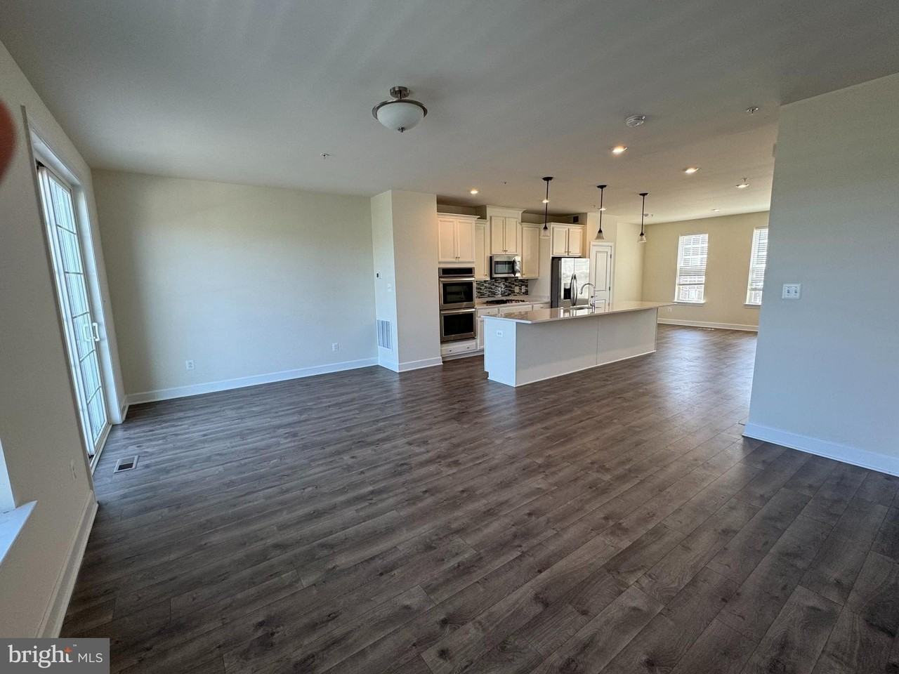 9704 Glassy Creek Way - Photo 5 of 50