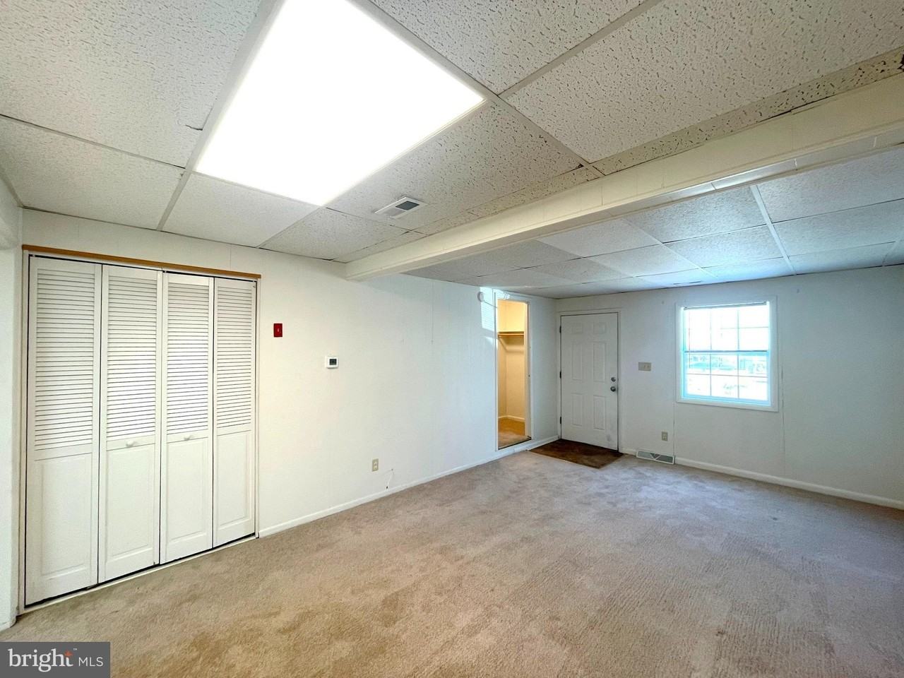 22095 Spring Valley Dr - Photo 2 of 16