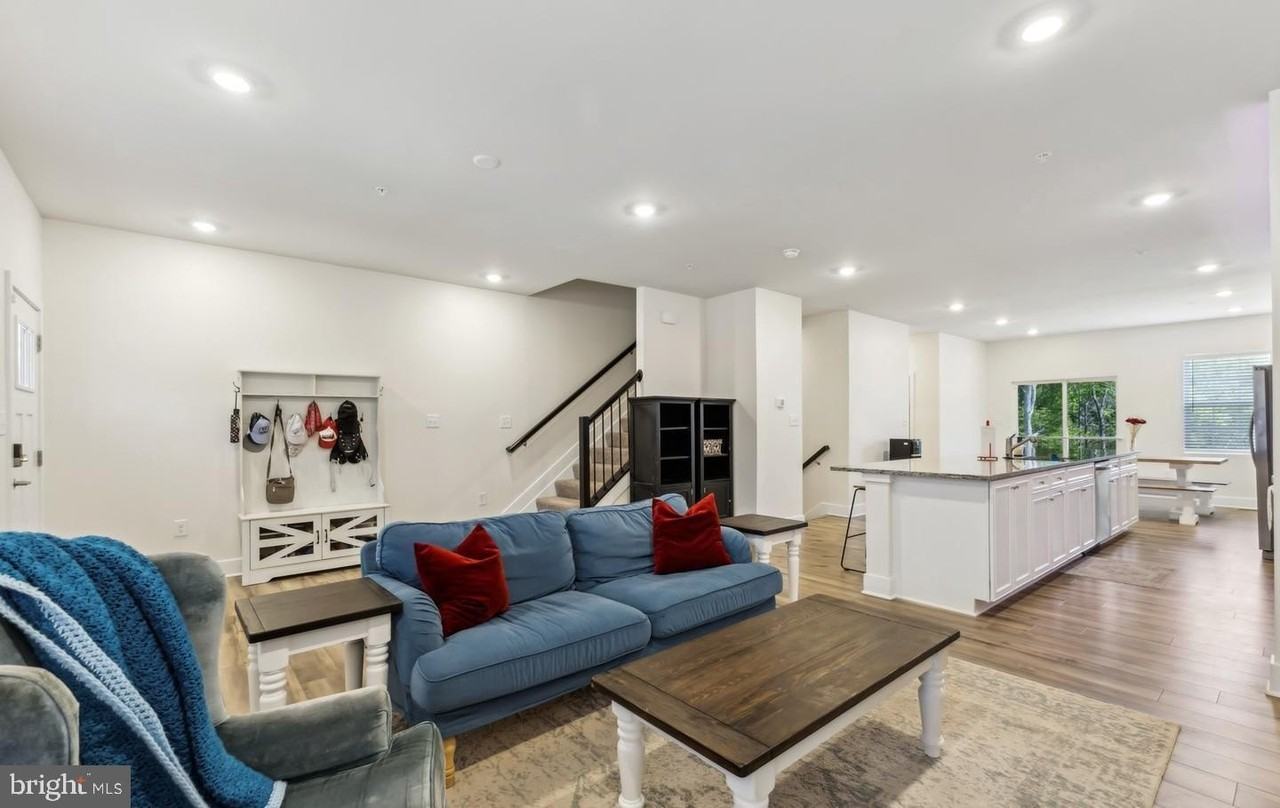 45455 Concord Way - Photo 3 of 34