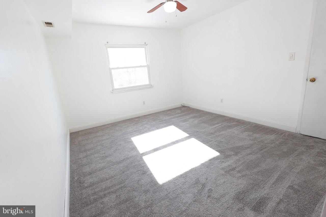 8 Fanelli Ln Unit A - Photo 5 of 17