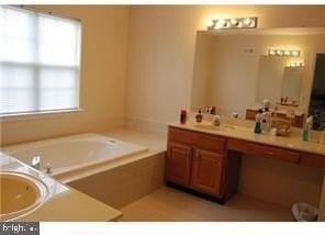 49 Heath Ct - Photo 6 of 8