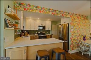 featured image of 203 E Rosedale Ave