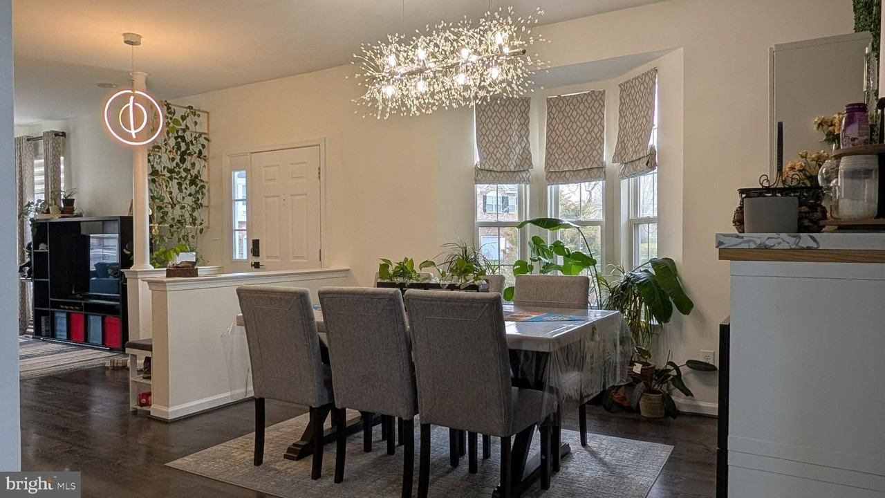 109 Forelock Ct - Photo 4 of 37