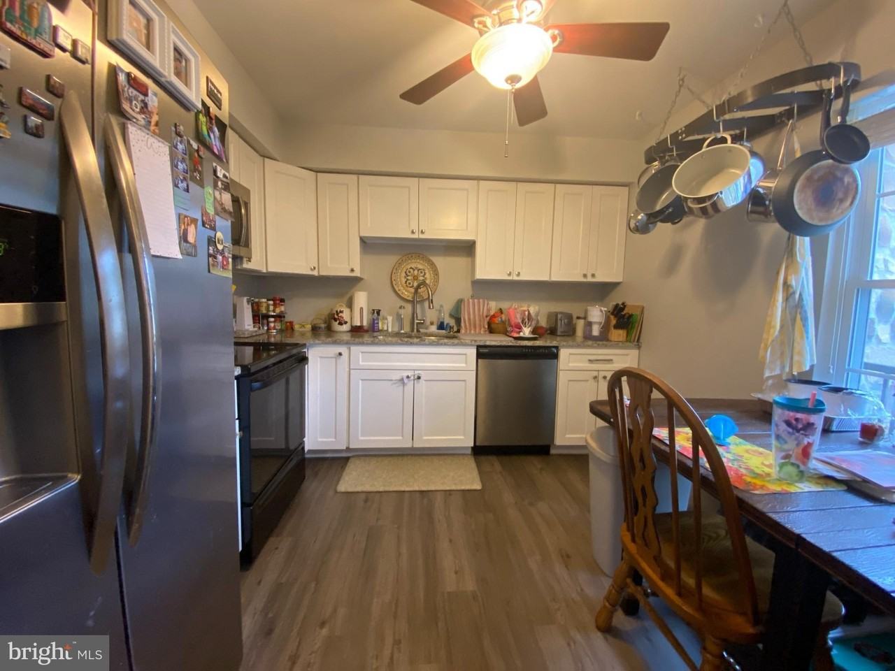 240 Valley Stream Ln - Photo 2 of 18