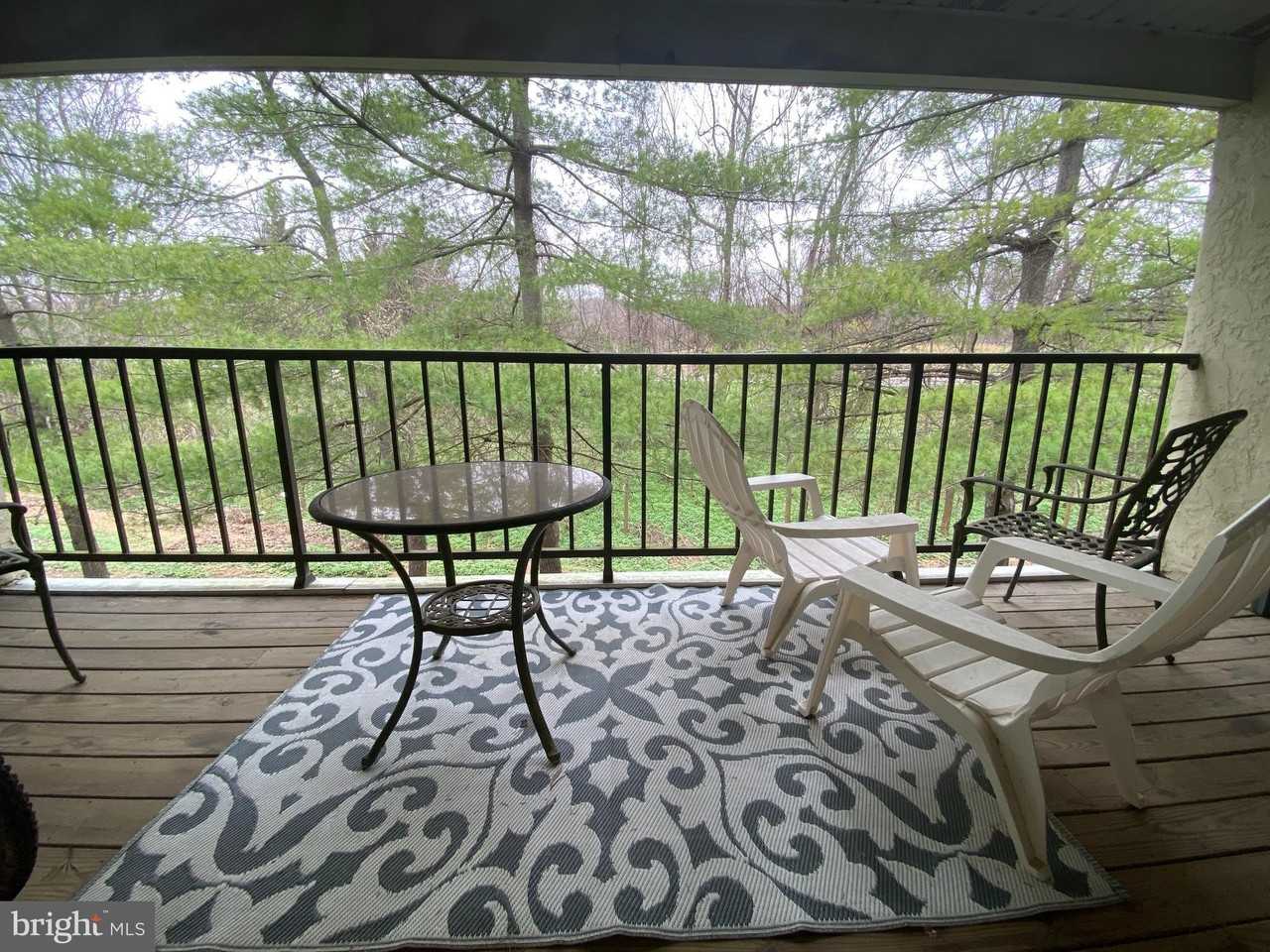 240 Valley Stream Ln - Photo 6 of 18