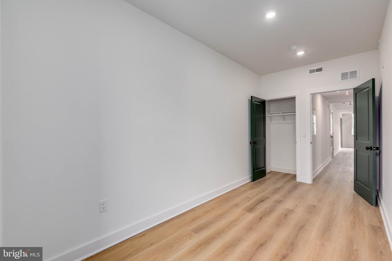 1224 W Silver St Unit 2 - Photo 3 of 11