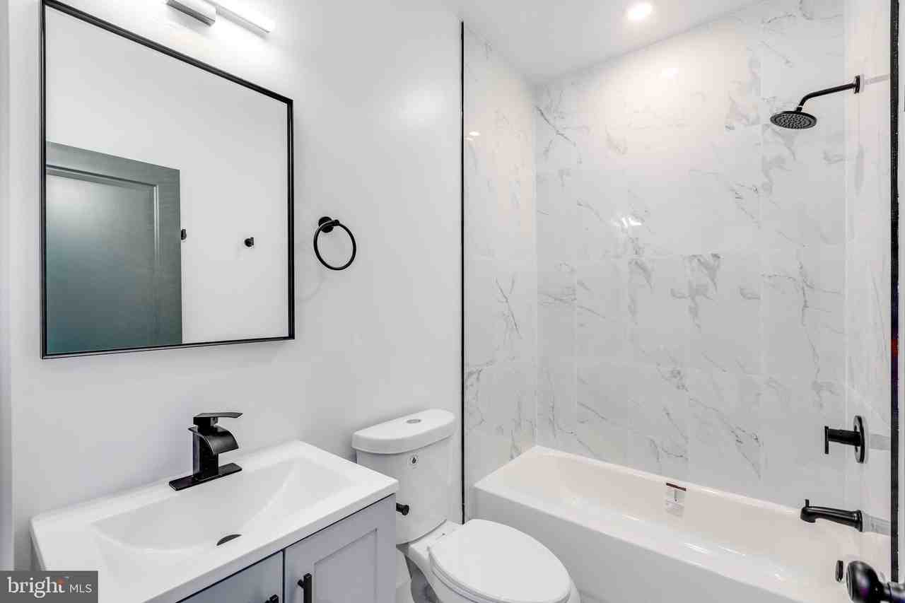 1224 W Silver St Unit 2 - Photo 6 of 11