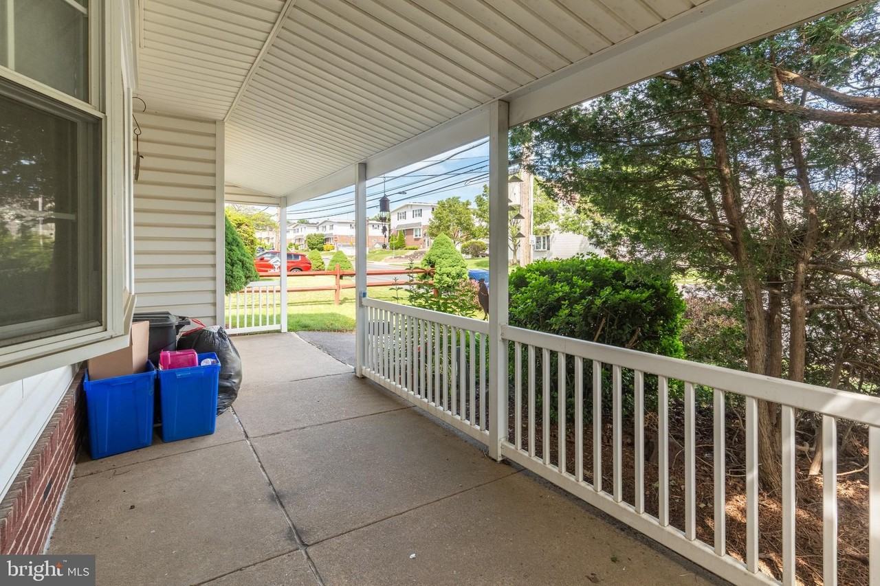 13032 Worthington Rd - Photo 4 of 33