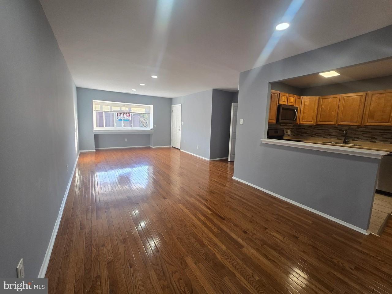 2415 Tremont St - Photo 3 of 15