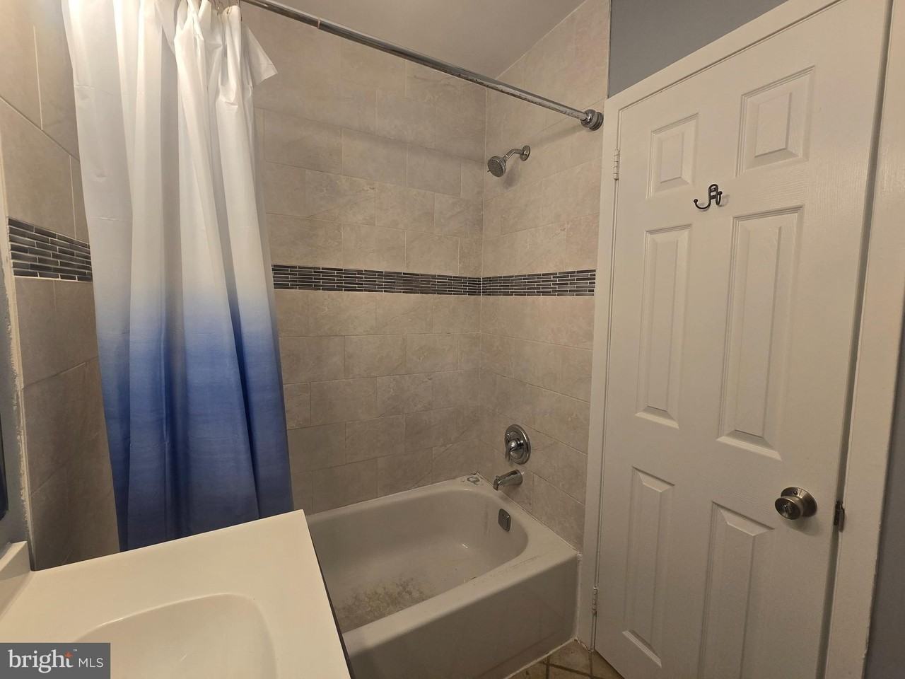 2415 Tremont St - Photo 7 of 15