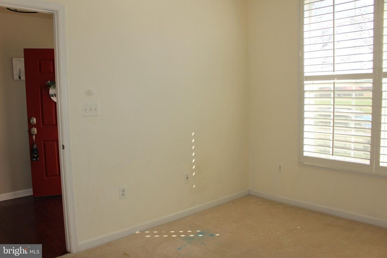 23261 Carters Meadow Ter - Photo 5 of 34