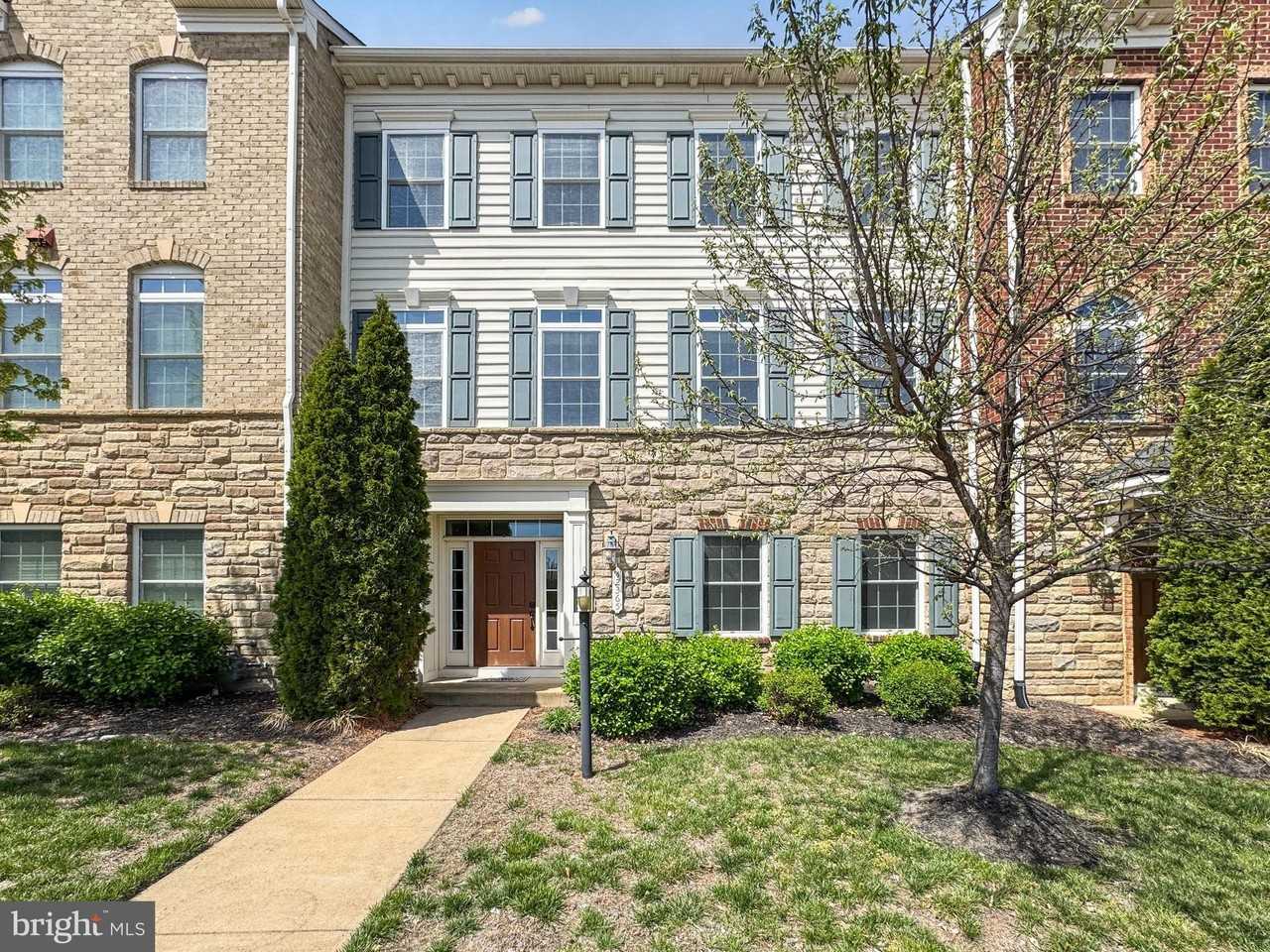 42365 Pine Forest Dr - Photo 2 of 40