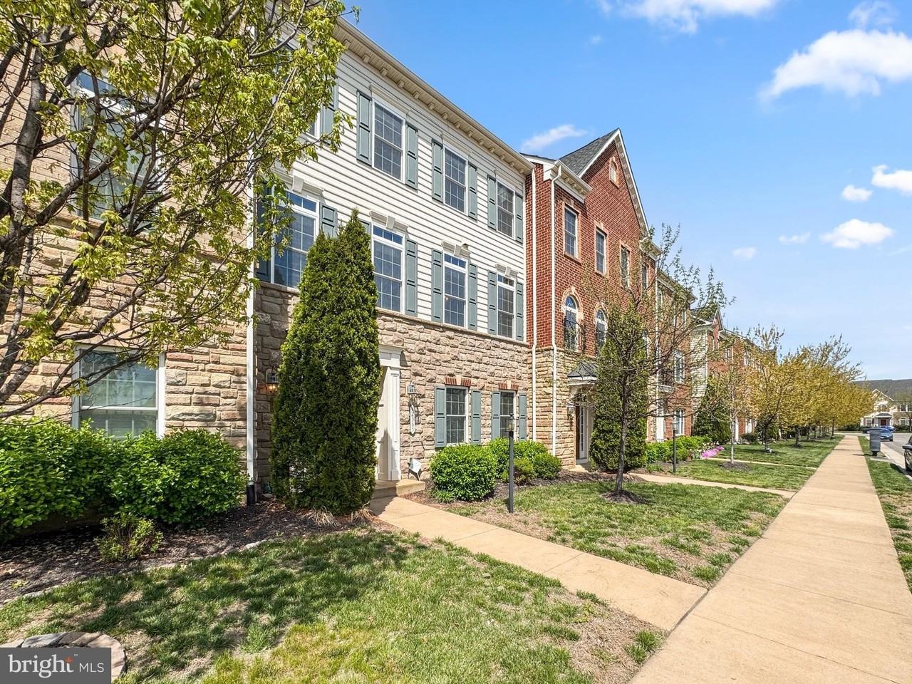 42365 Pine Forest Dr - Photo 4 of 40