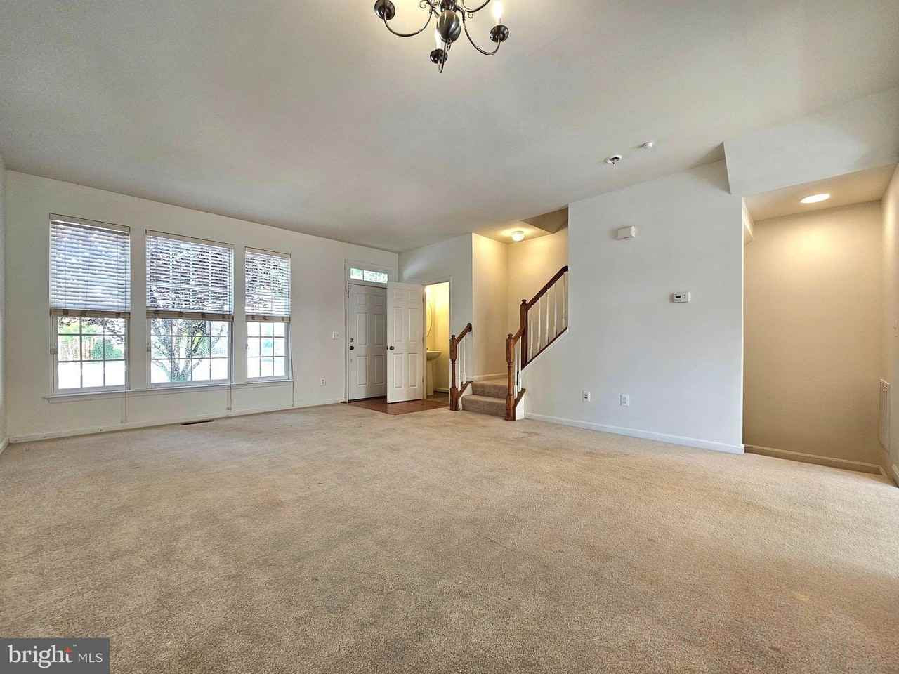 15328 Elizabeth Burbage Loop - Photo 2 of 30