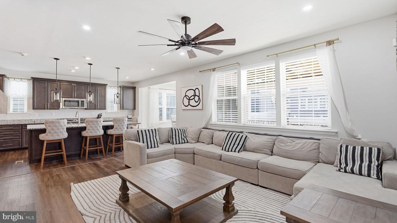 355 Pepperidge Dr - Photo 5 of 50