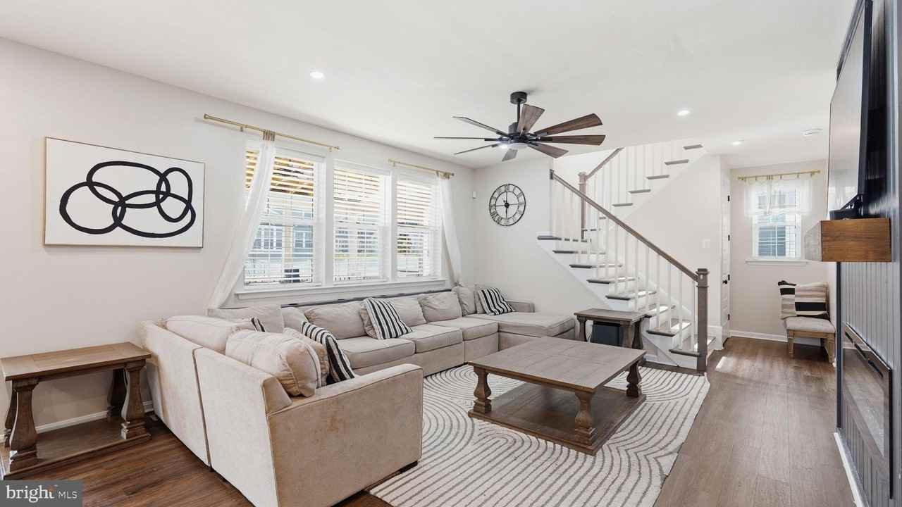 355 Pepperidge Dr - Photo 6 of 50