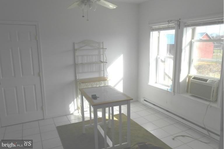 9460 Williamsport Pike - Photo 3 of 9