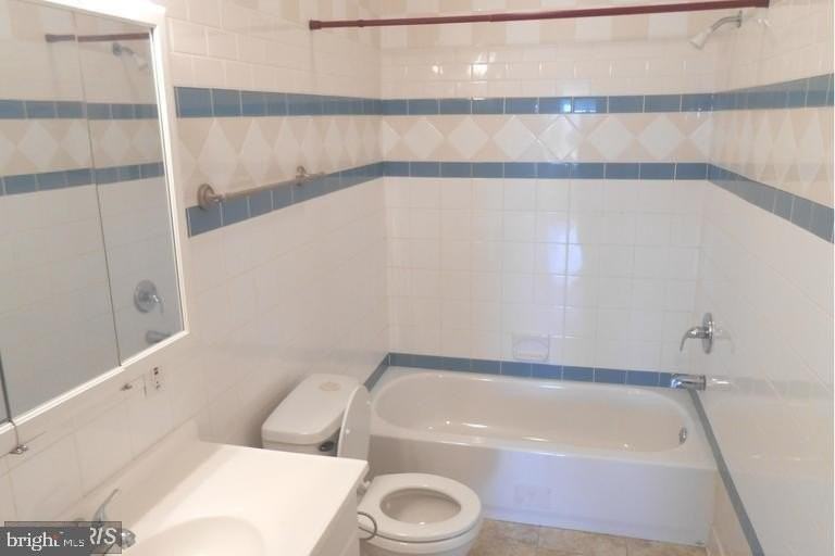 9460 Williamsport Pike - Photo 5 of 9