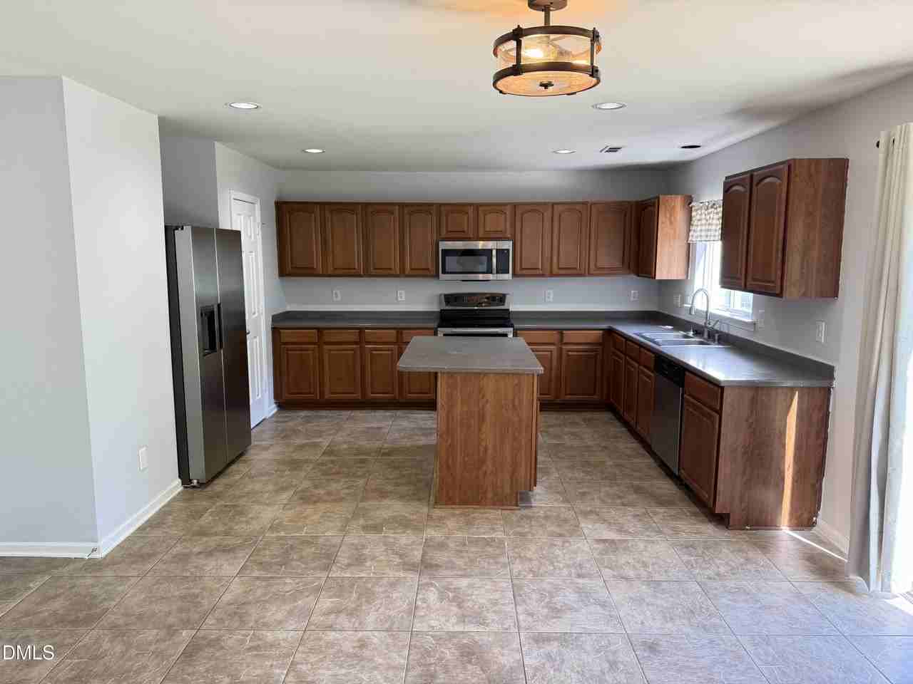 108 Poppy Hills Ct - Photo 4 of 20