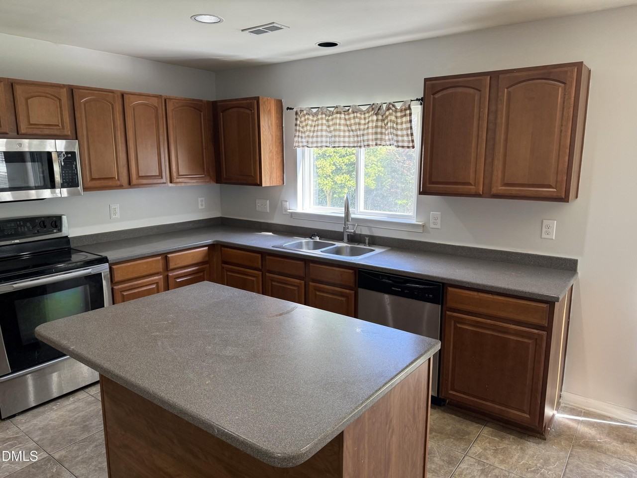 108 Poppy Hills Ct - Photo 5 of 20