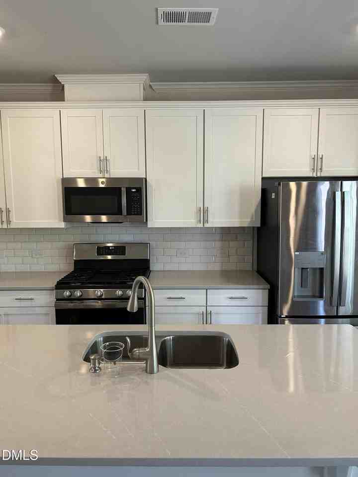 2008 Sandwood Loch Dr - Photo 5 of 14