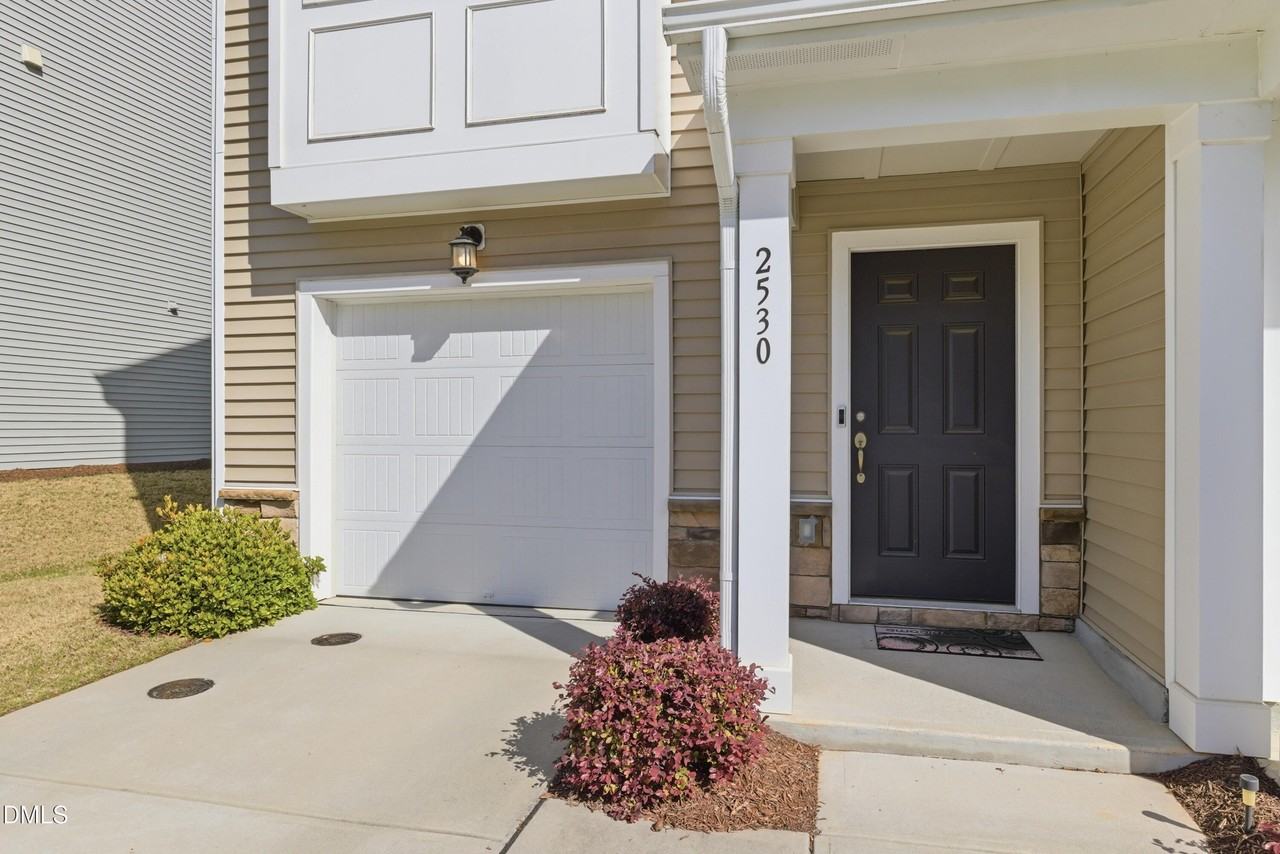 2530 Laurel Valley Way - Photo 4 of 26