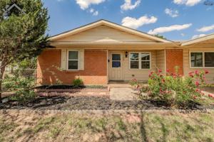 featured image of 1400 Phoenix Dr