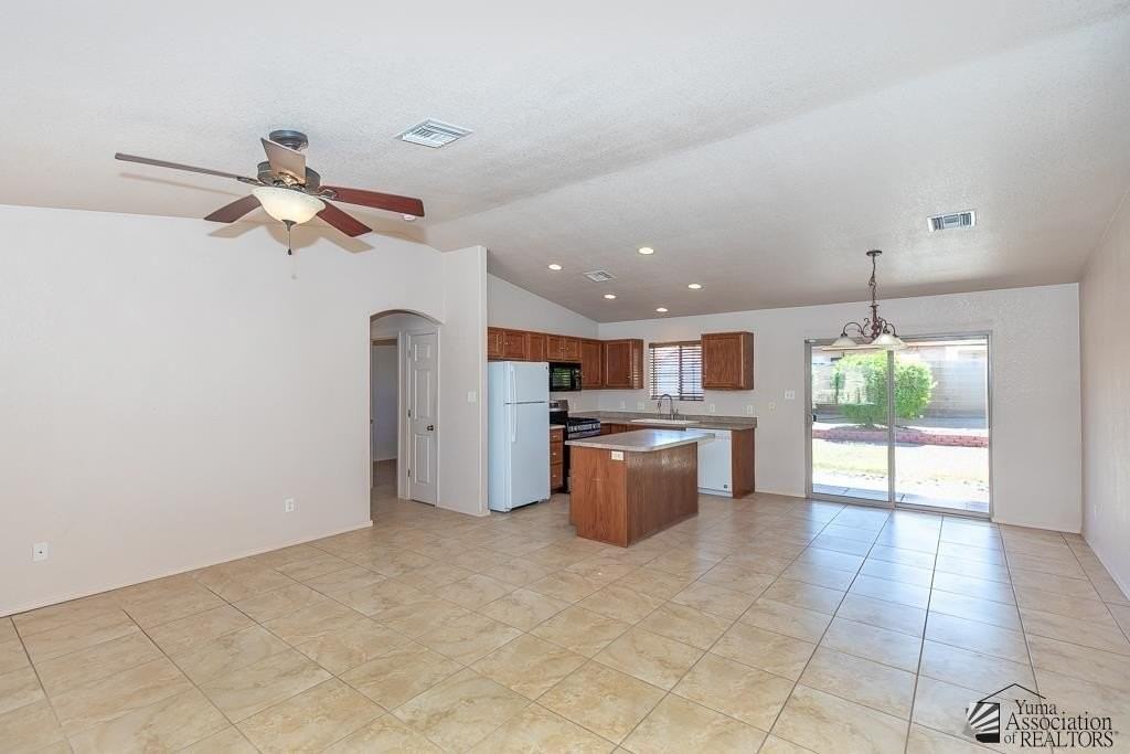 11149 E 26th St - Photo 5 of 21