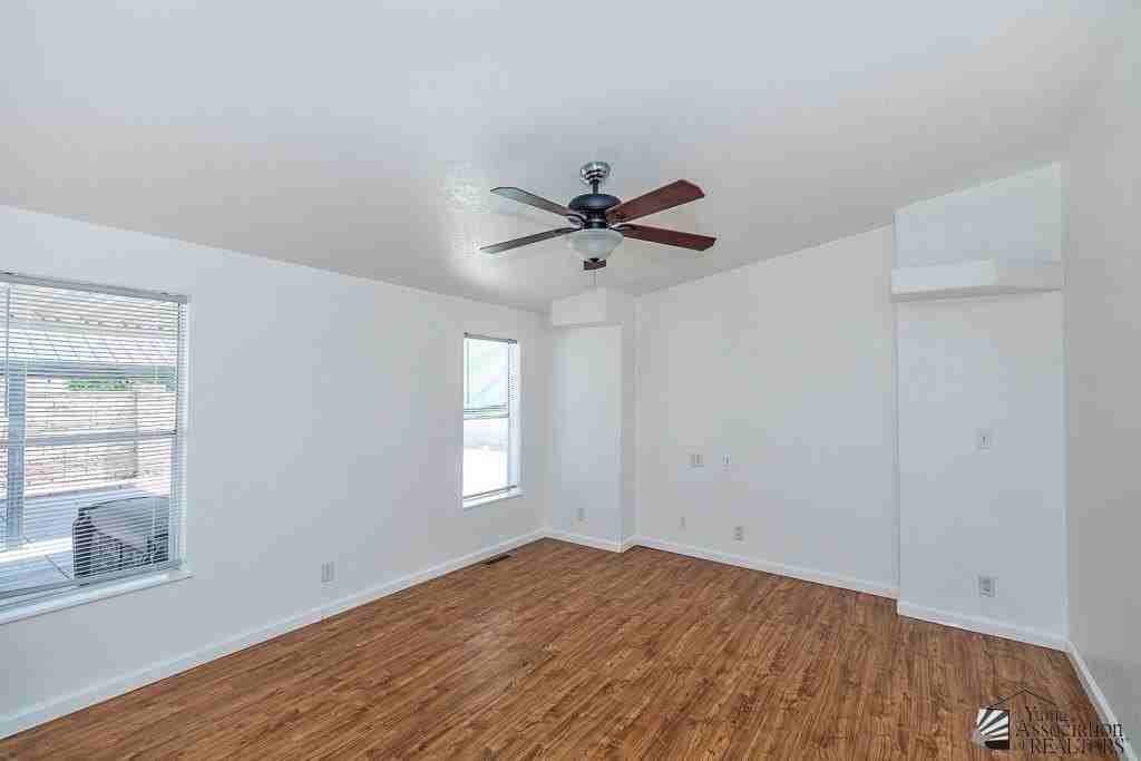 10439 E 37th St - Photo 7 of 19