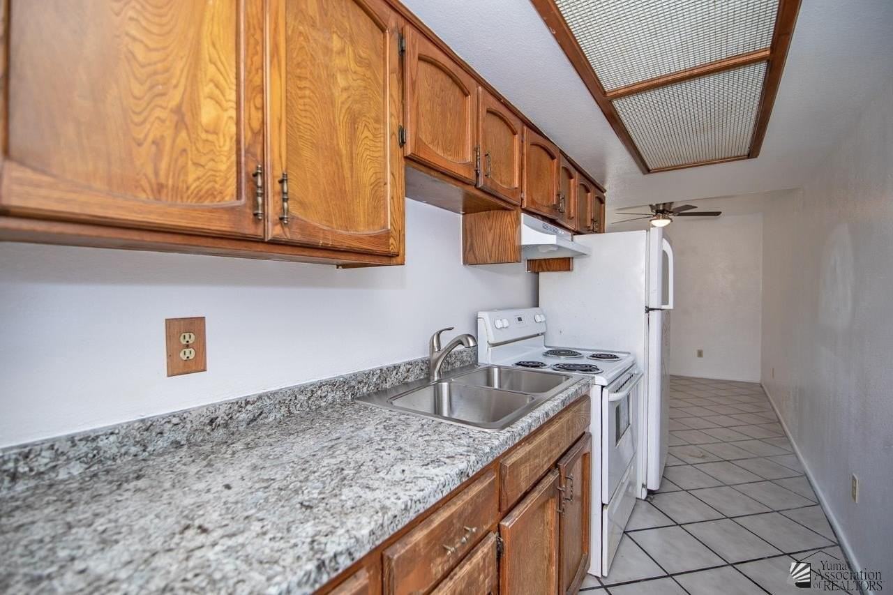 123 S Magnolia Ave #1 - Photo 4 of 17