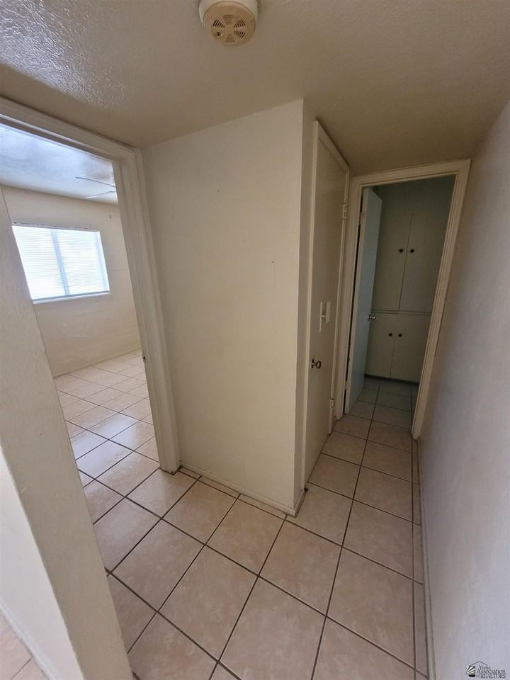 276 S 17th Ave - Photo 3 of 10