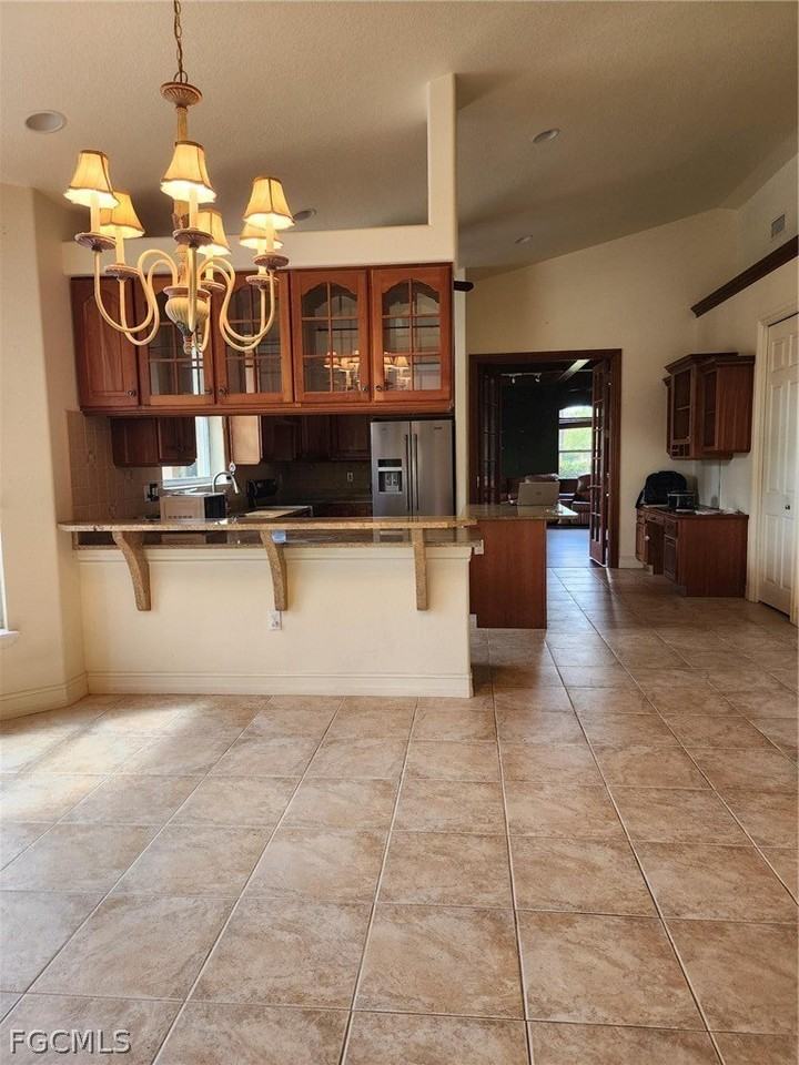 25211 Roland Ln - Photo 4 of 17