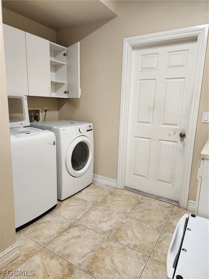 25211 Roland Ln - Photo 7 of 17