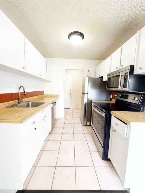 924 Shorewood Dr #B16 - Photo 6 of 21