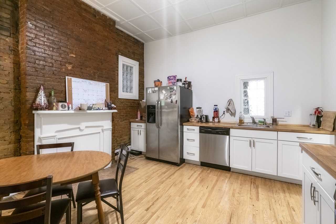 2120 E Carson St #1 - Photo 6 of 26