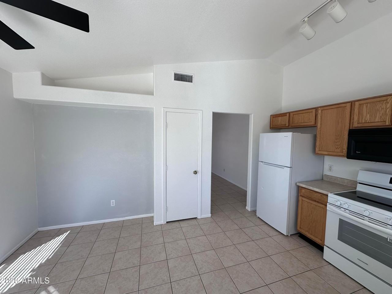 3043 W Covey Ln - Photo 6 of 17