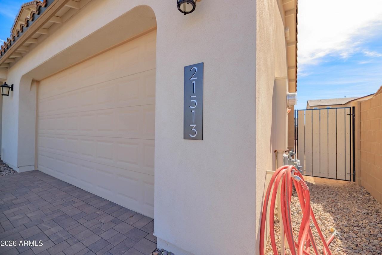 21513 E Sparrow Dr - Photo 4 of 50