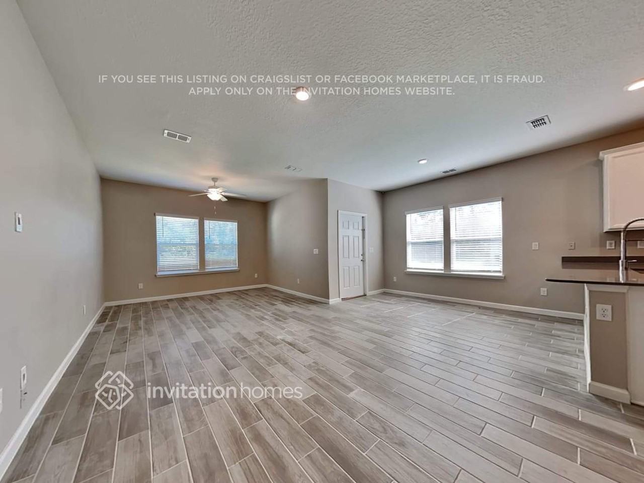 13274 Shore Grass Dr - Photo 4 of 24