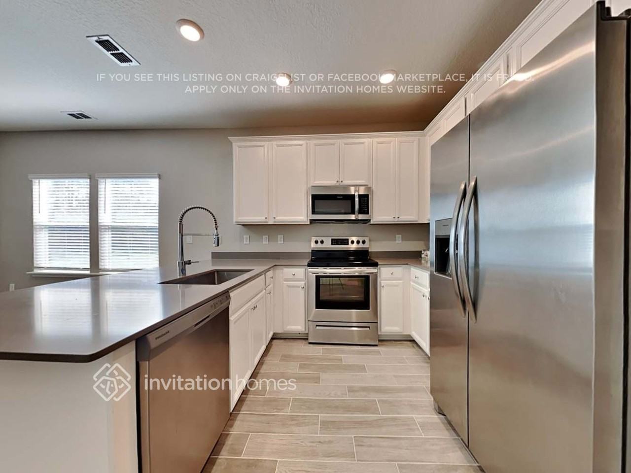 13274 Shore Grass Dr - Photo 7 of 24