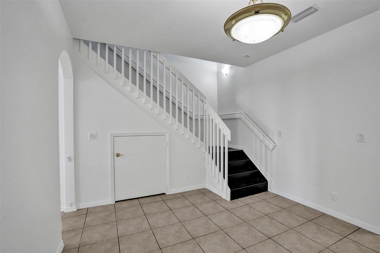 3313 Nw 29th Ct - Photo 4 of 29