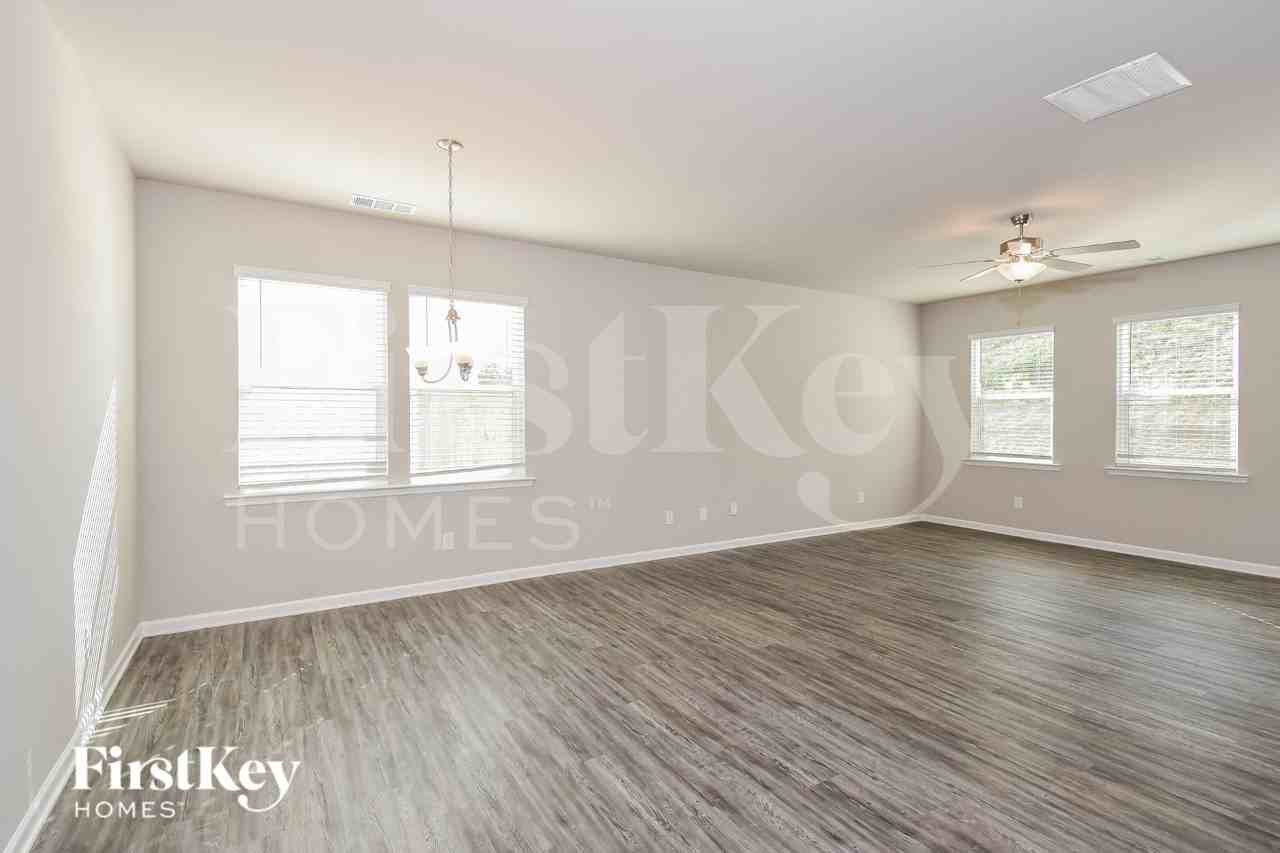 4954 Hillstone Dr - Photo 2 of 16