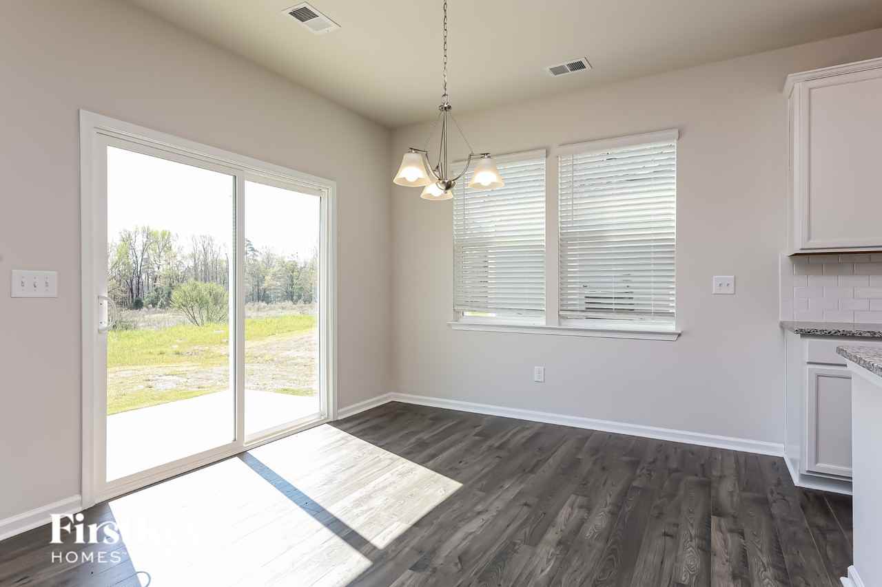 903 Birchcrest Way - Photo 5 of 16