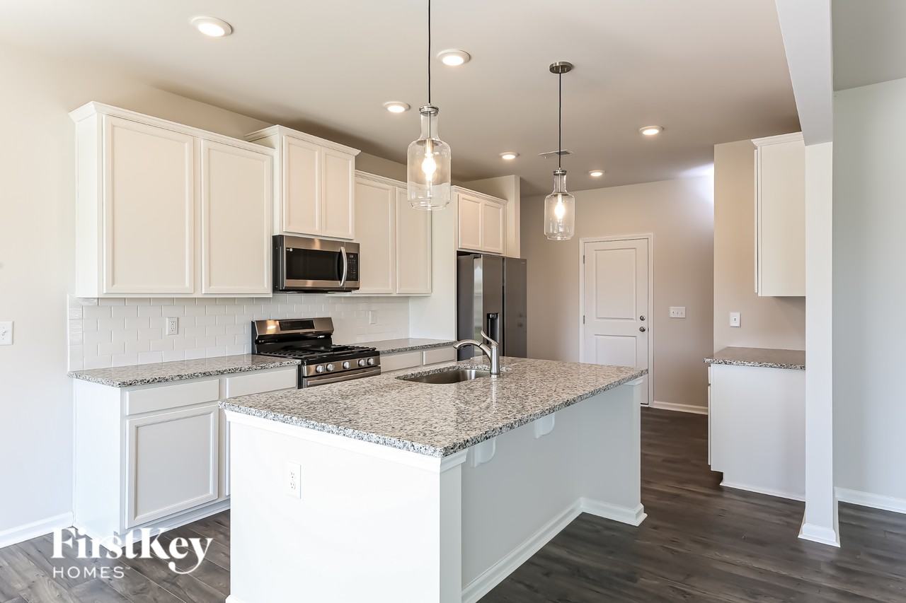 903 Birchcrest Way - Photo 6 of 16