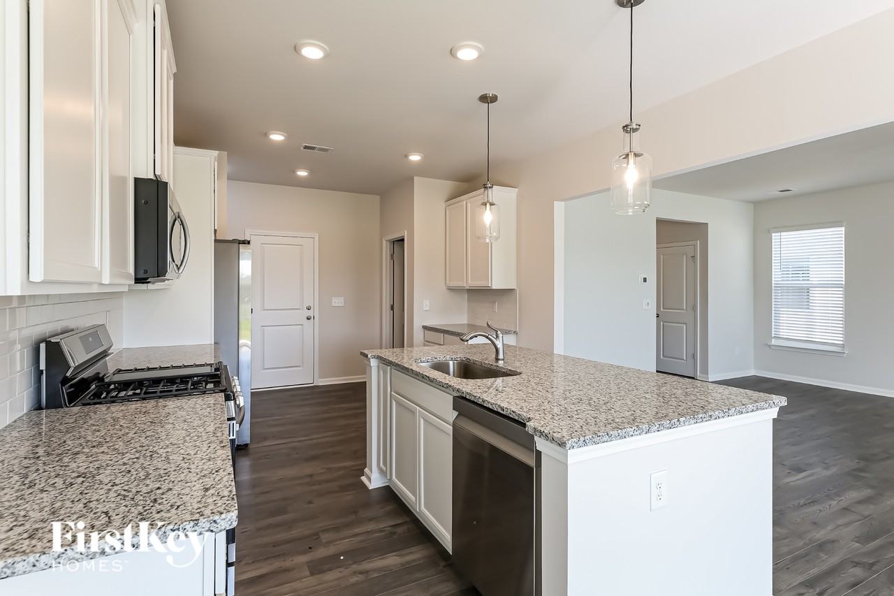 903 Birchcrest Way - Photo 7 of 16