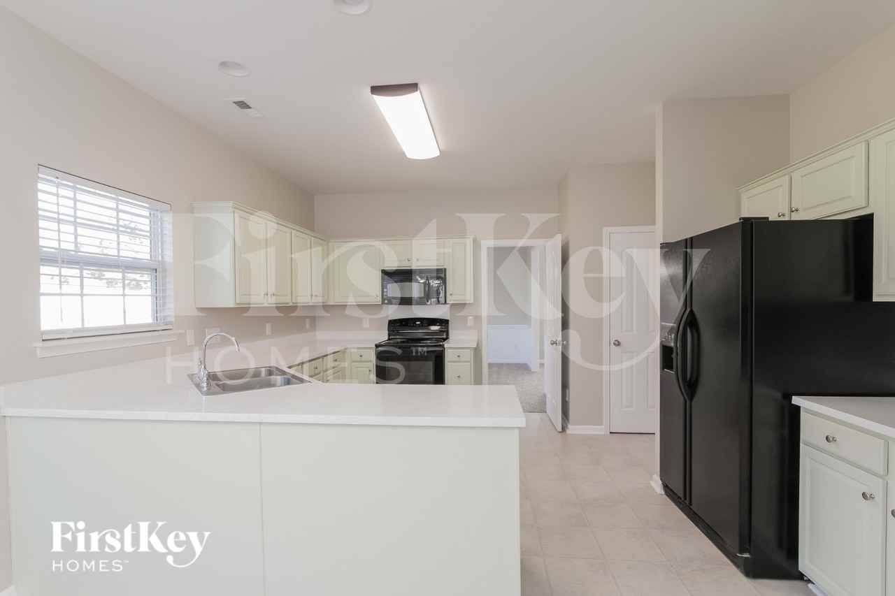 12231 Shadow Ridge Ln - Photo 7 of 15