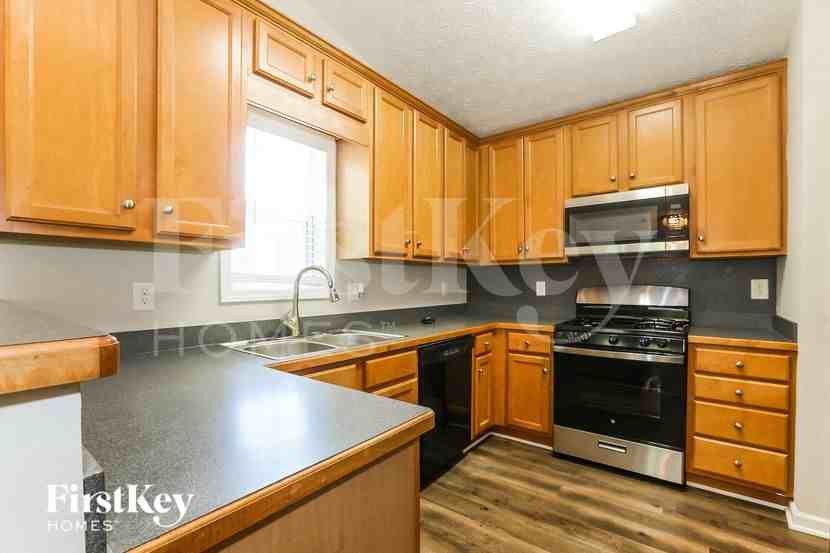 189 Waters Edge Dr - Photo 6 of 15