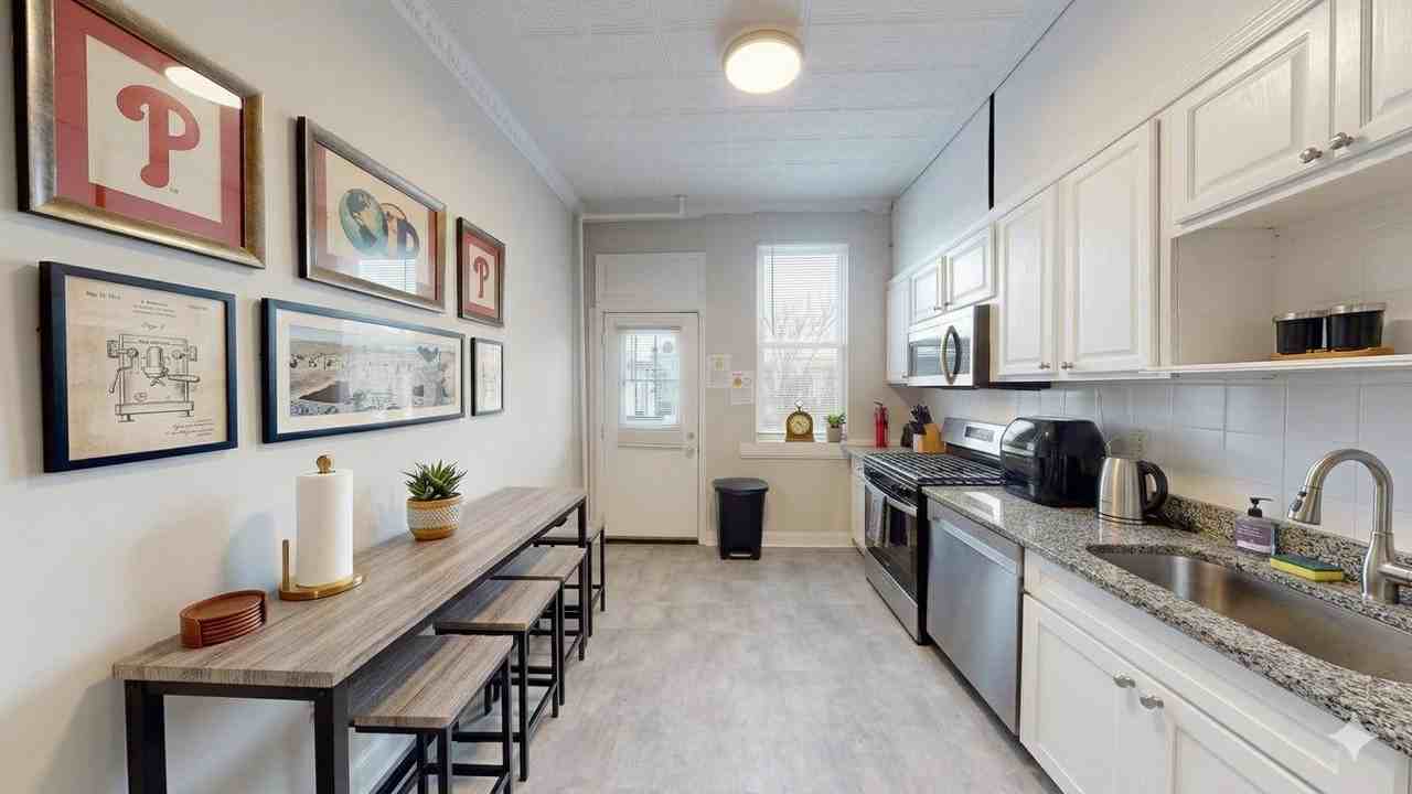 Arunah Ave - Photo 2 of 14