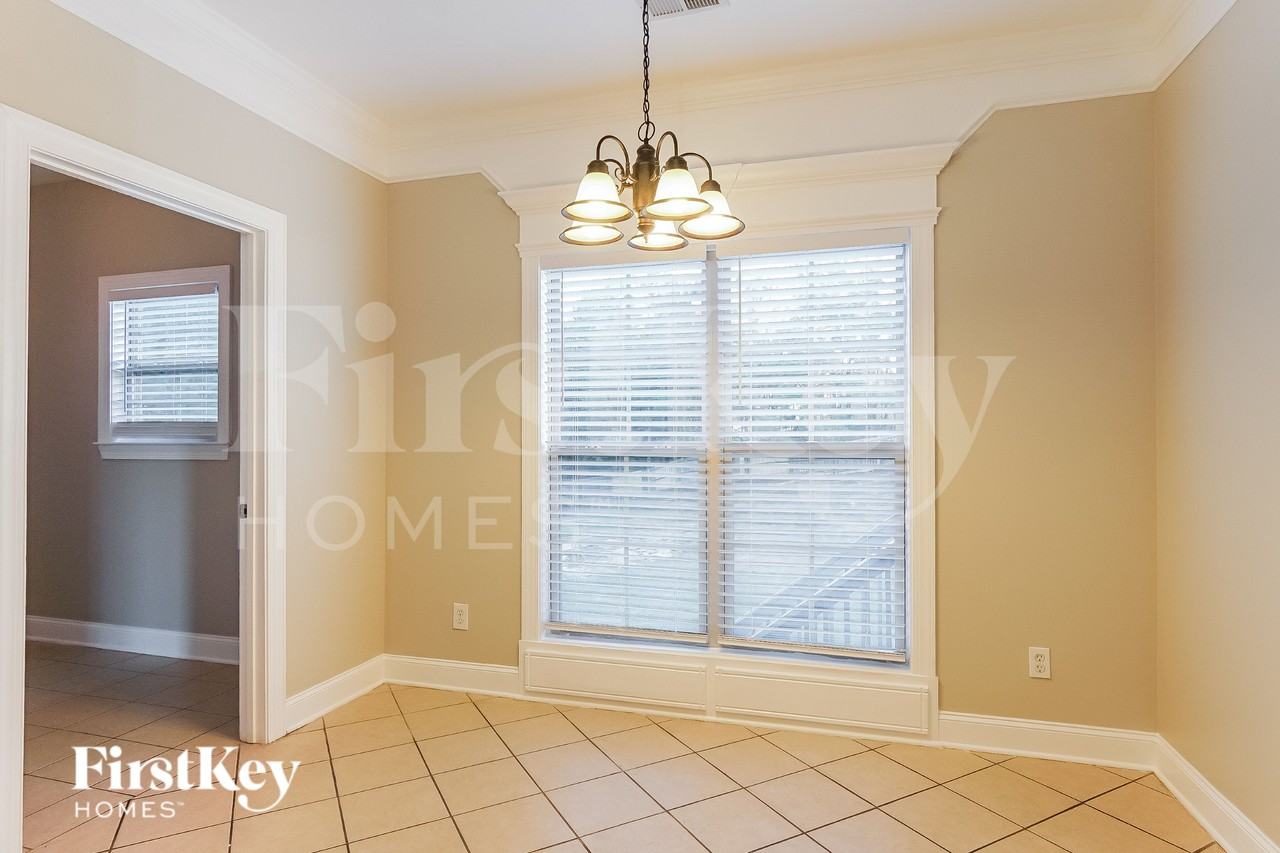 245 Madison Ln - Photo 6 of 15